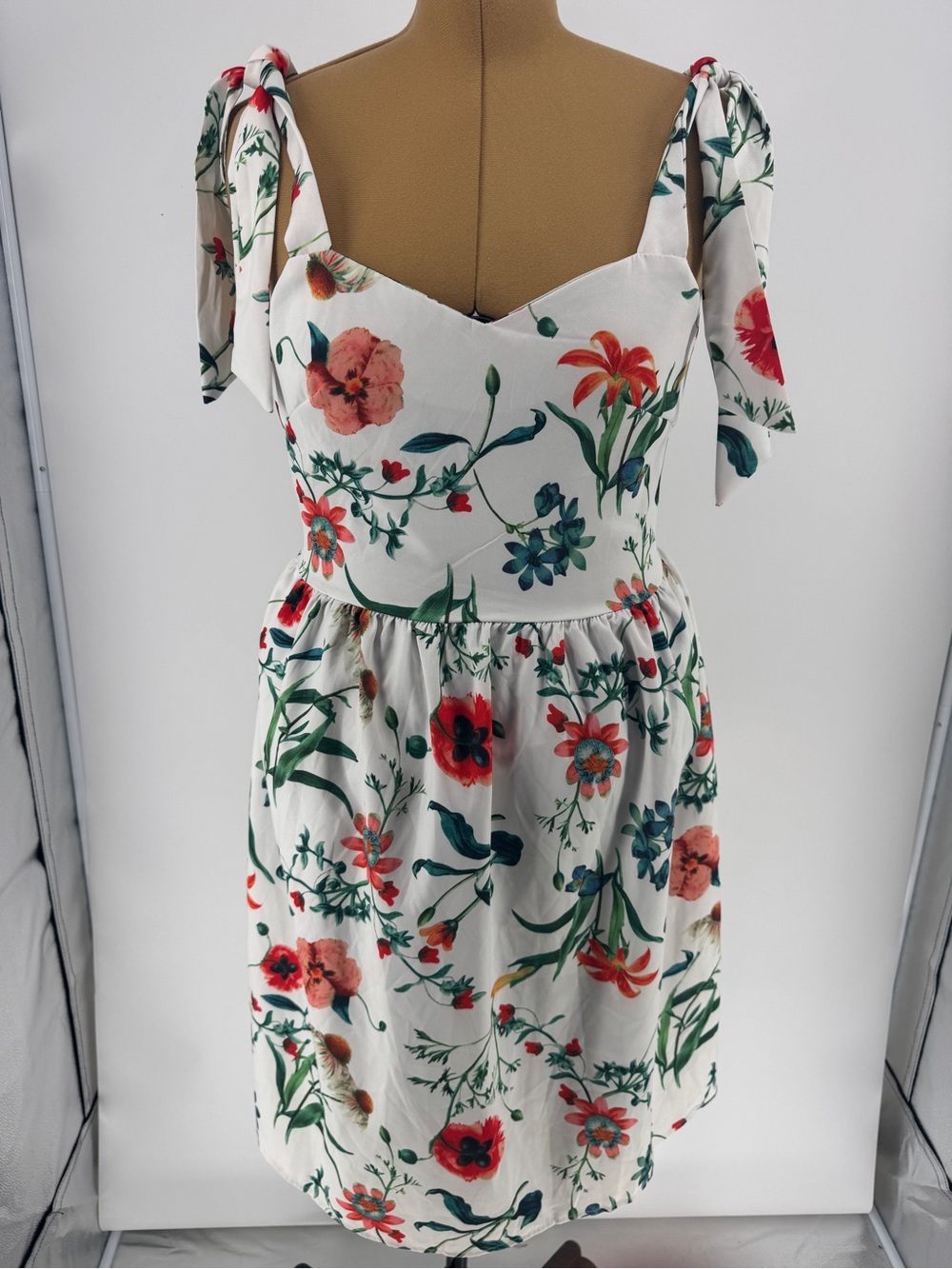 Tie strap floral sun dress size L